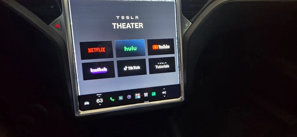 2015 Tesla Model S - Image 8 of 11