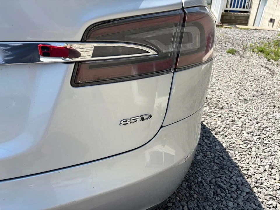 2015 Tesla Model S - Image 3 of 15