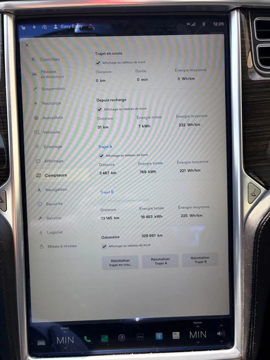 2015 Tesla Model S - Image 14 of 15