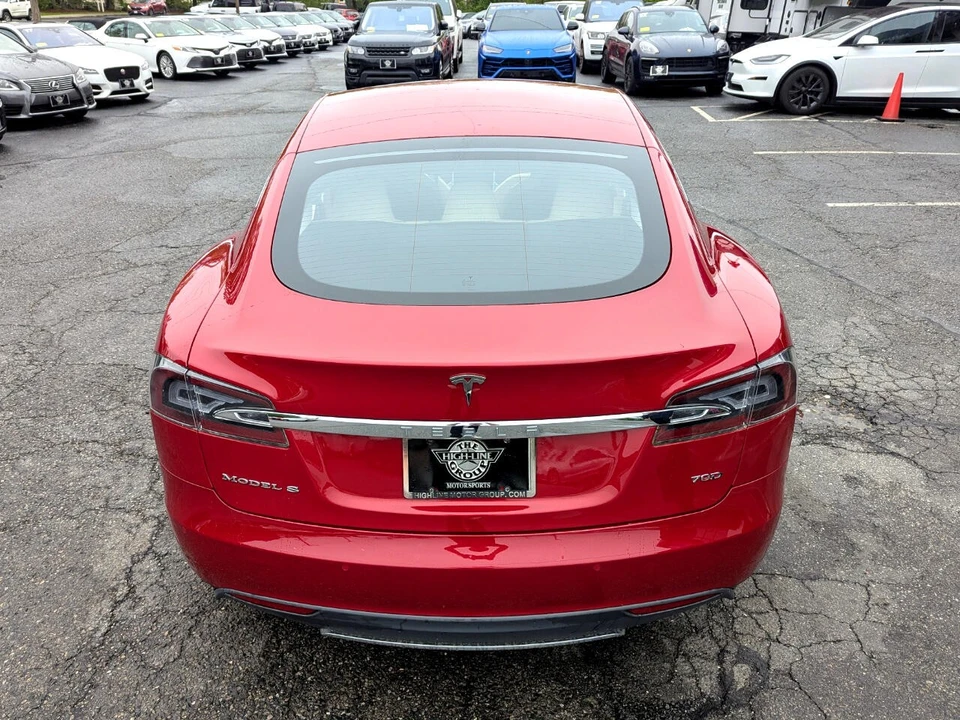 2015 Tesla Model S - Image 8 of 21