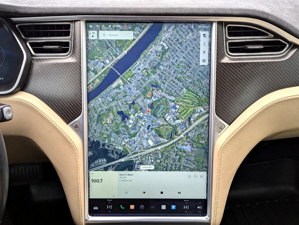 2015 Tesla Model S - Image 19 of 21