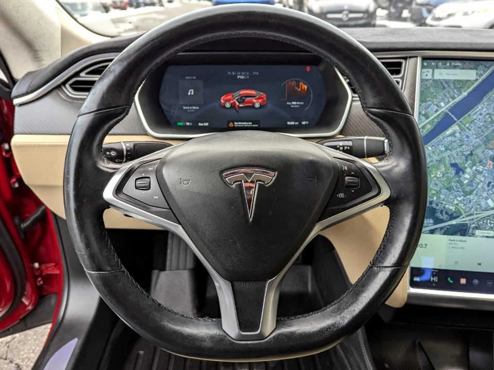 2015 Tesla Model S - Image 14 of 21