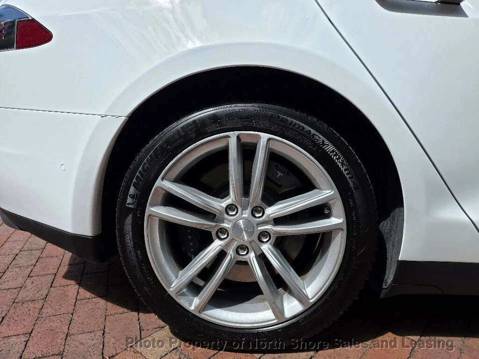 2015 Tesla Model S - Image 11 of 12