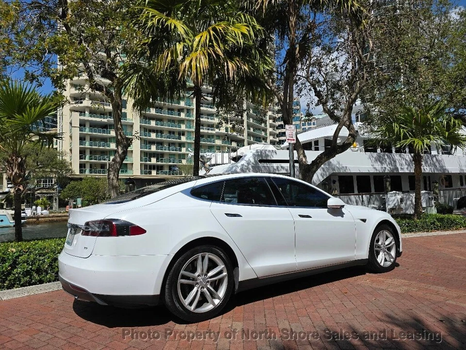 2015 Tesla Model S - Image 5 of 12