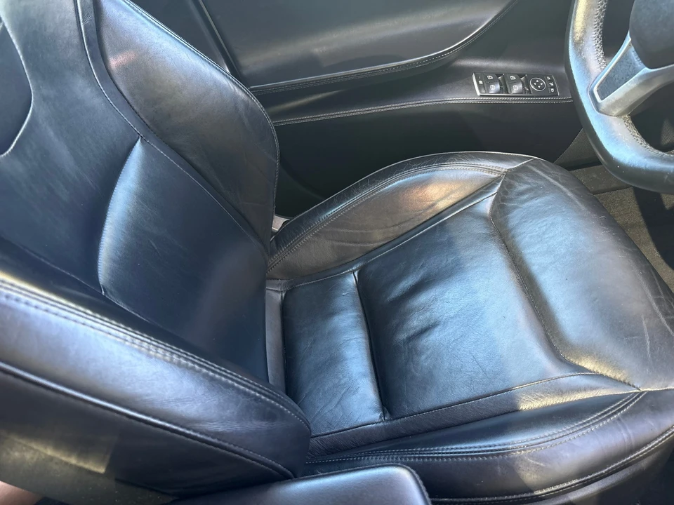2015 Tesla Model S - Image 27 of 31