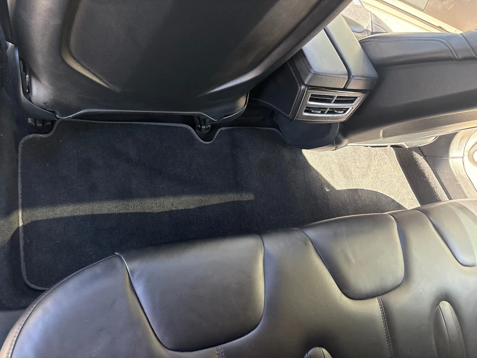 2015 Tesla Model S - Image 22 of 31