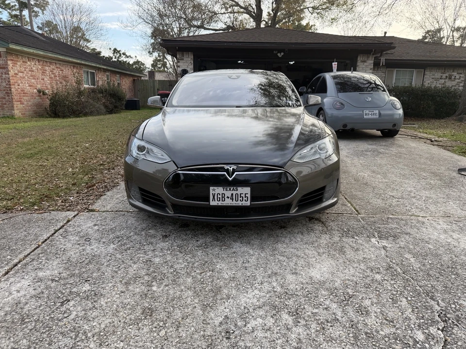 2015 Tesla Model S - Image 13 of 21