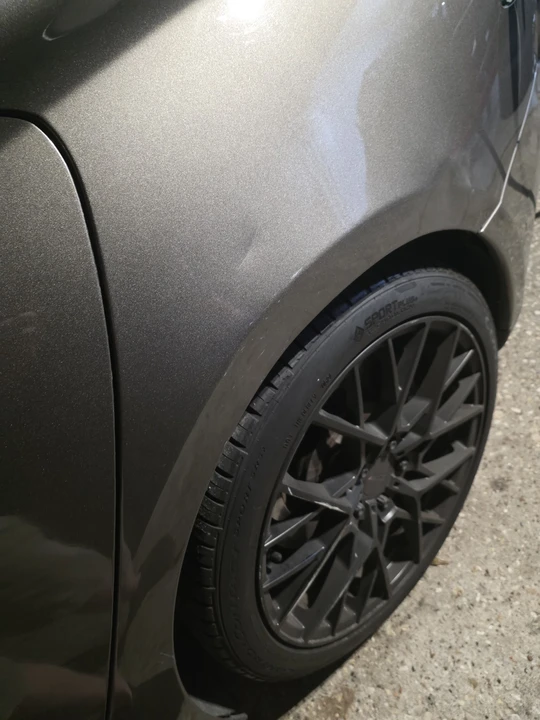 2015 Tesla Model S - Image 7 of 21