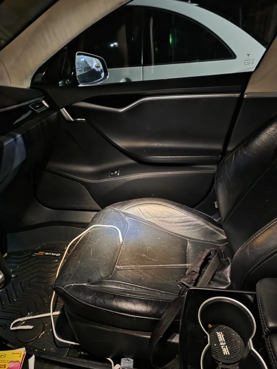 2015 Tesla Model S - Image 21 of 21