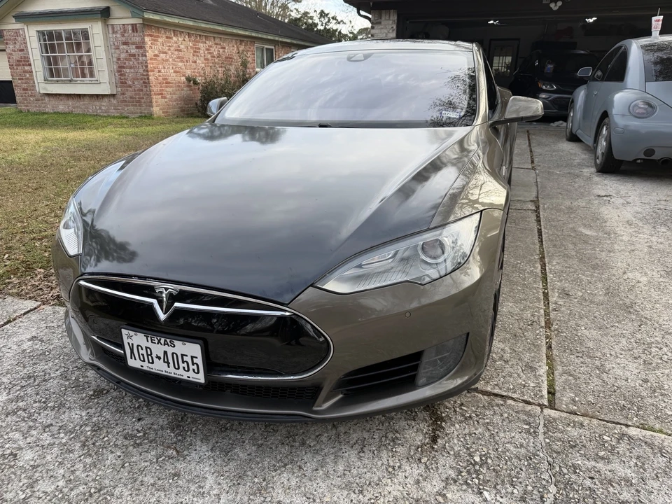 2015 Tesla Model S - Image 14 of 21