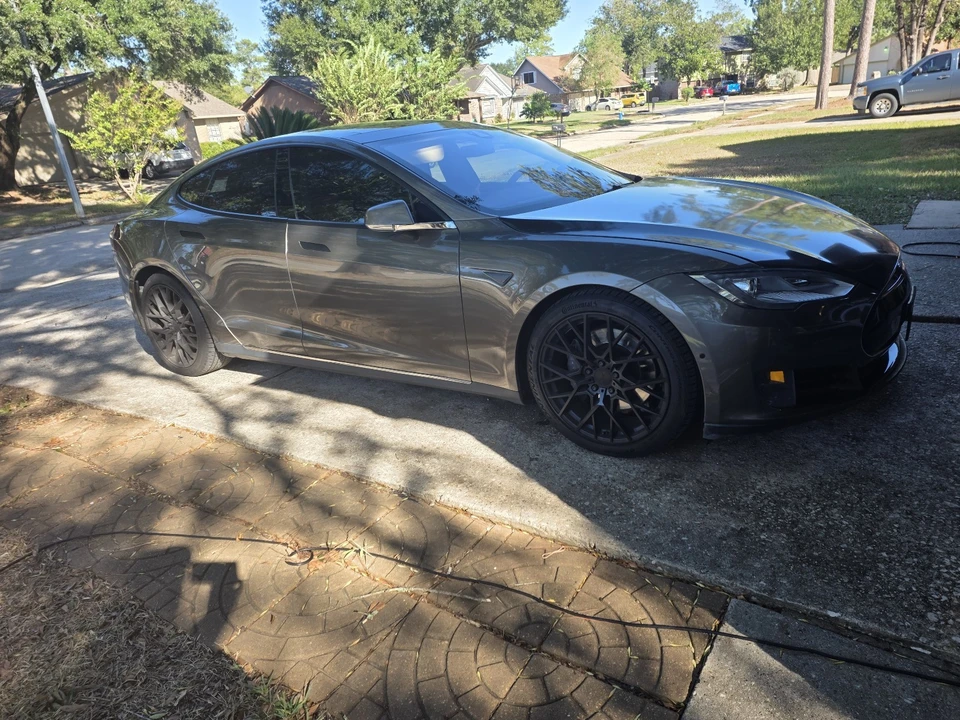 2015 Tesla Model S - Image 12 of 21