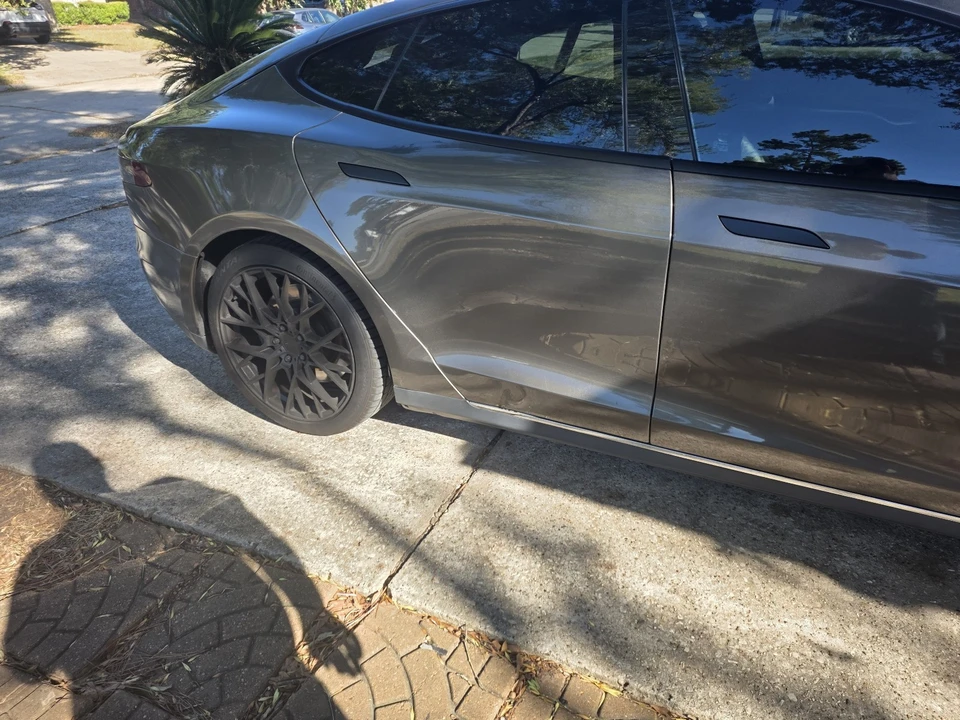 2015 Tesla Model S - Image 5 of 21