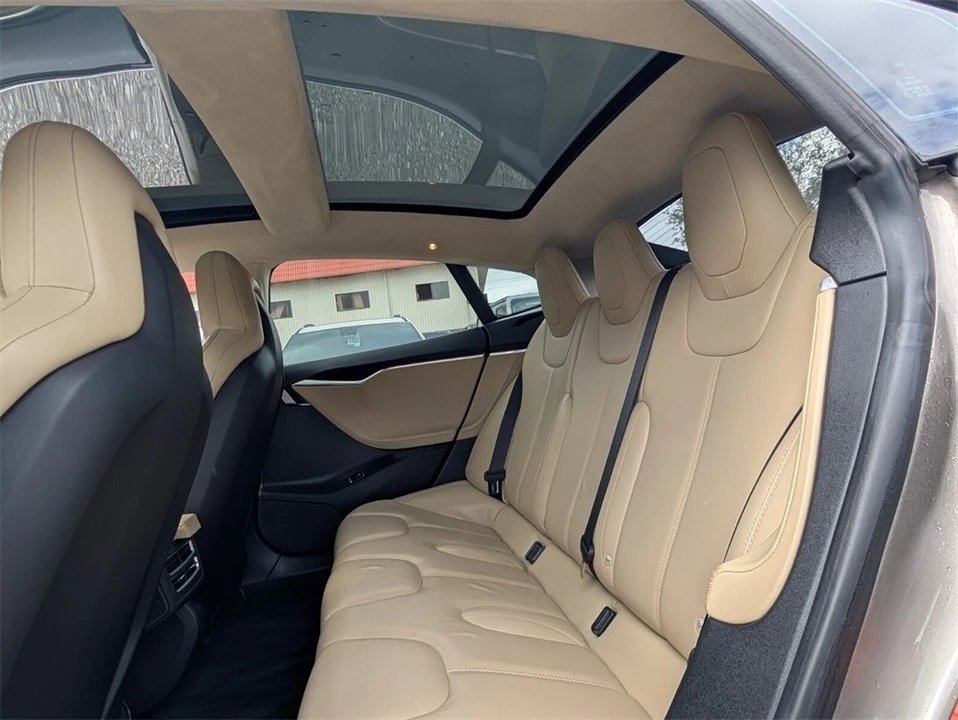 2015 Tesla Model S - Image 12 of 12