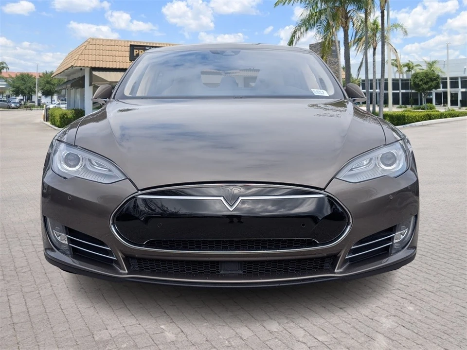 2015 Tesla Model S - Image 2 of 12