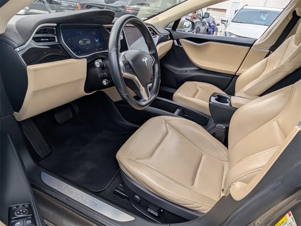 2015 Tesla Model S - Image 11 of 12