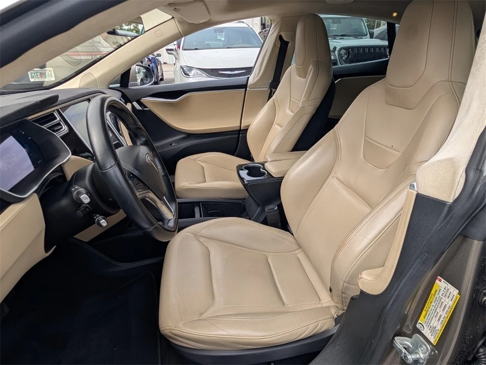 2015 Tesla Model S - Image 10 of 12