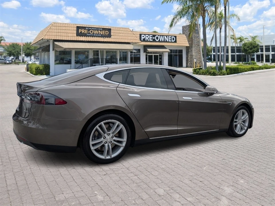 2015 Tesla Model S - Image 7 of 12