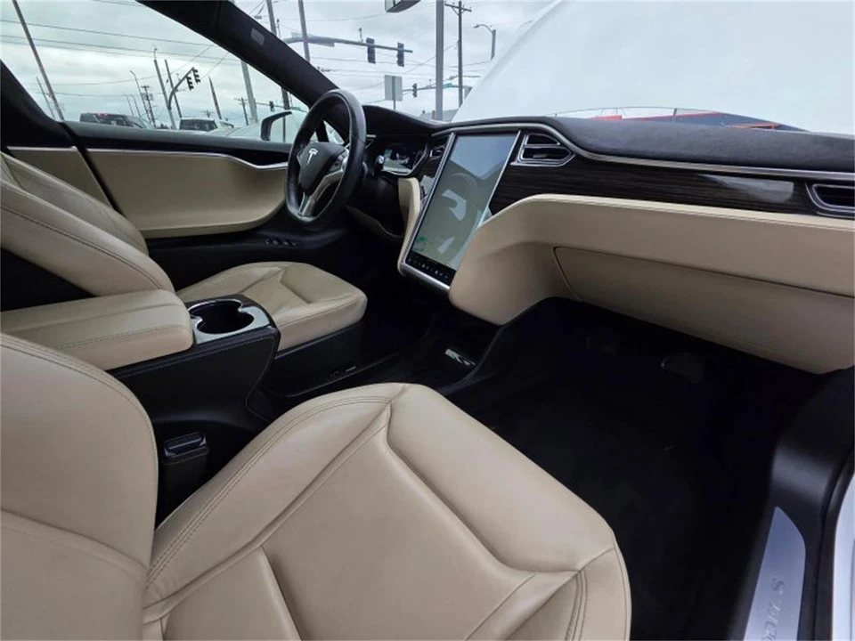 2015 Tesla Model S - Image 13 of 19