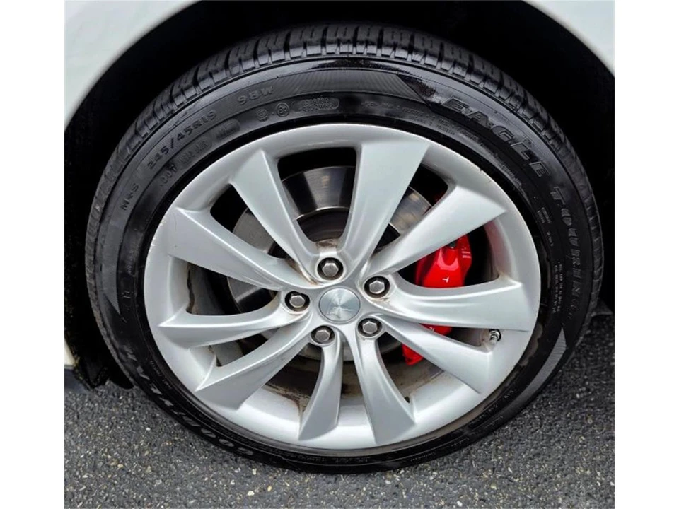 2015 Tesla Model S - Image 19 of 19