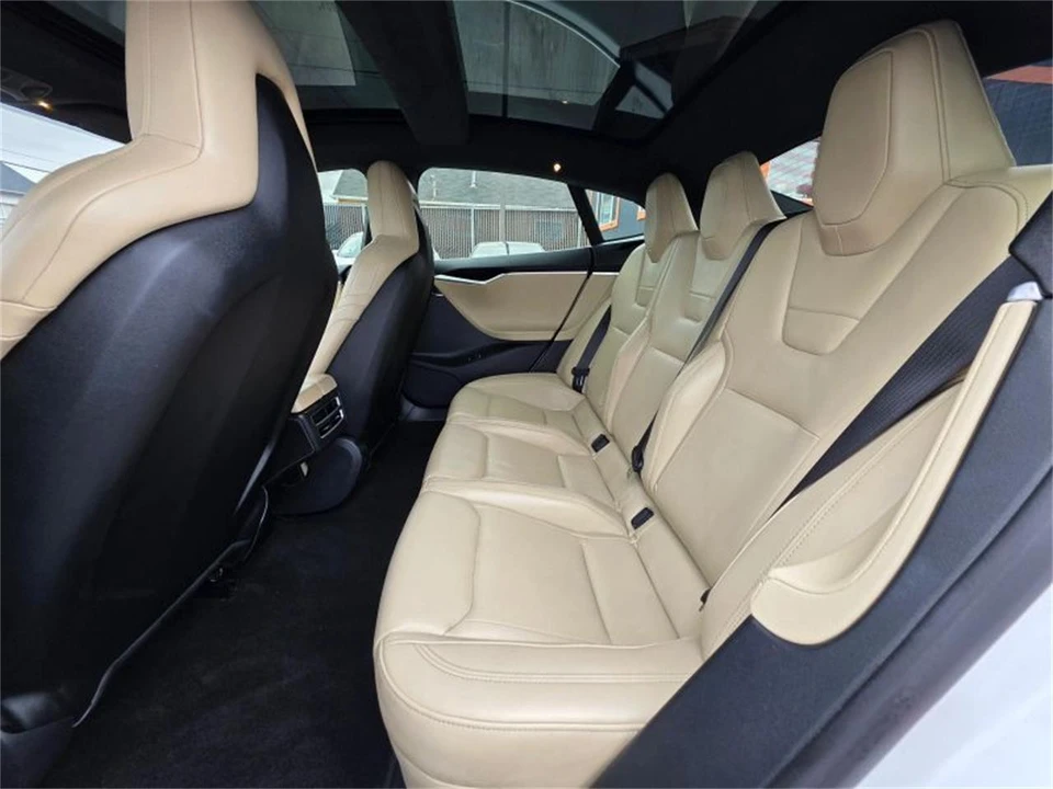2015 Tesla Model S - Image 10 of 19
