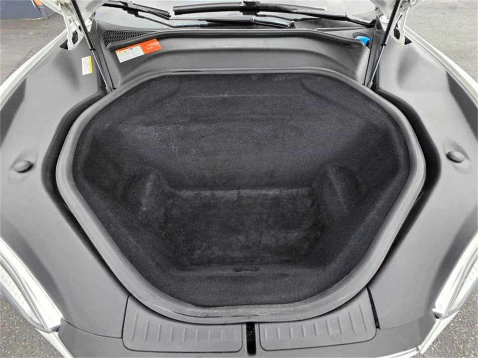 2015 Tesla Model S - Image 17 of 19