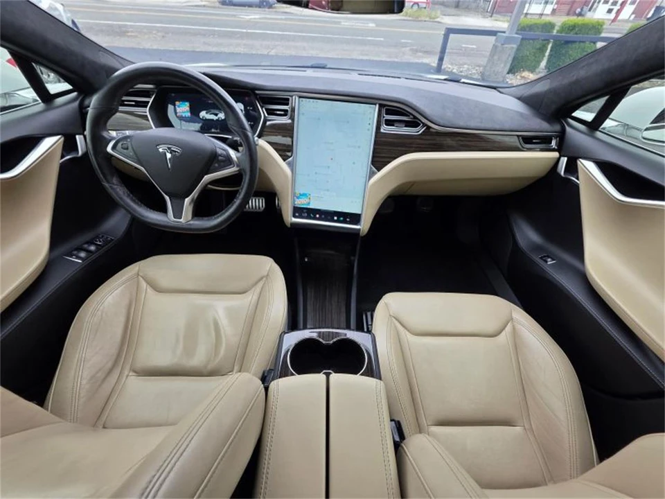 2015 Tesla Model S - Image 11 of 19
