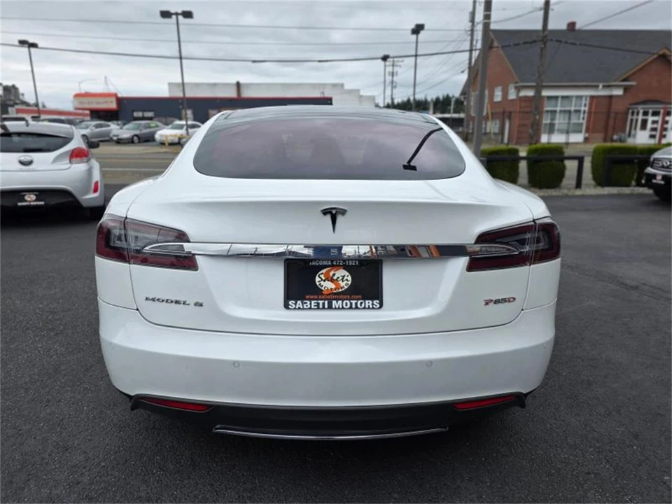 2015 Tesla Model S - Image 4 of 19