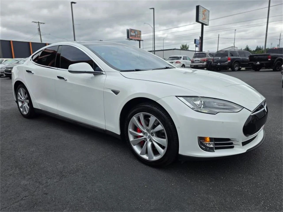 2015 Tesla Model S - Image 7 of 19