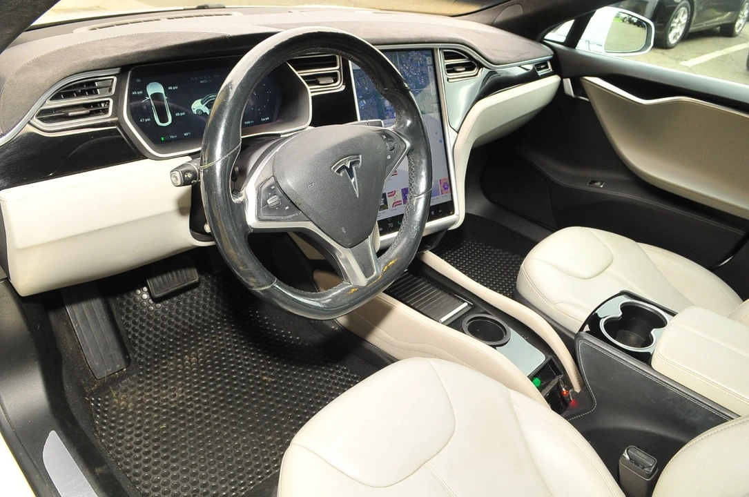 2015 Tesla Model S - Image 14 of 21