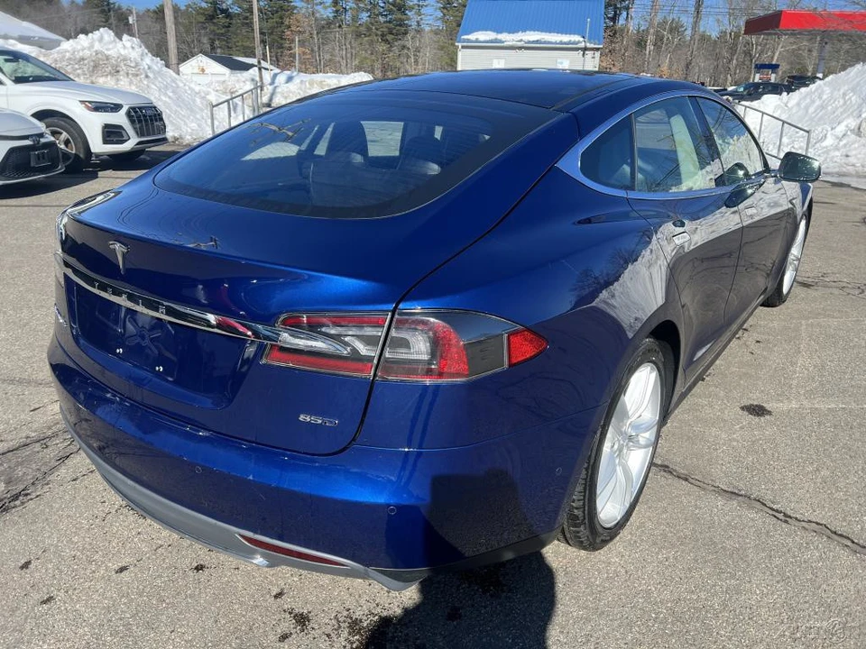 2015 Tesla Model S - Image 7 of 12