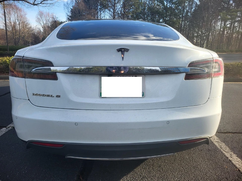 2015 Tesla Model S - Image 13 of 31