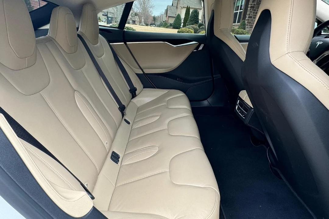 2015 Tesla Model S - Image 31 of 31