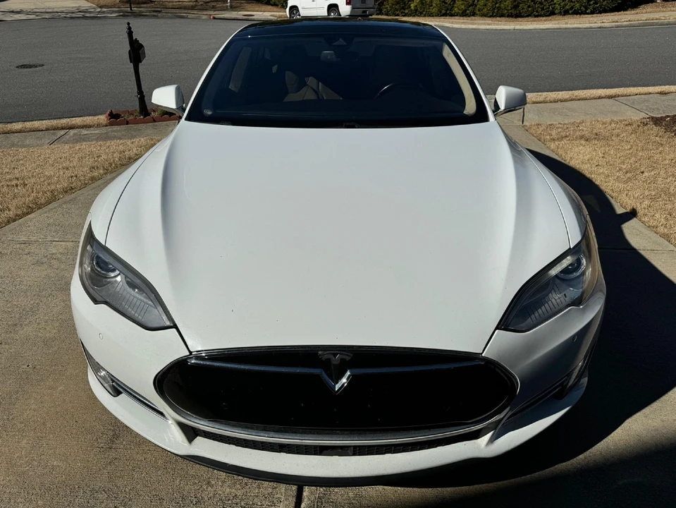 2015 Tesla Model S - Image 7 of 31