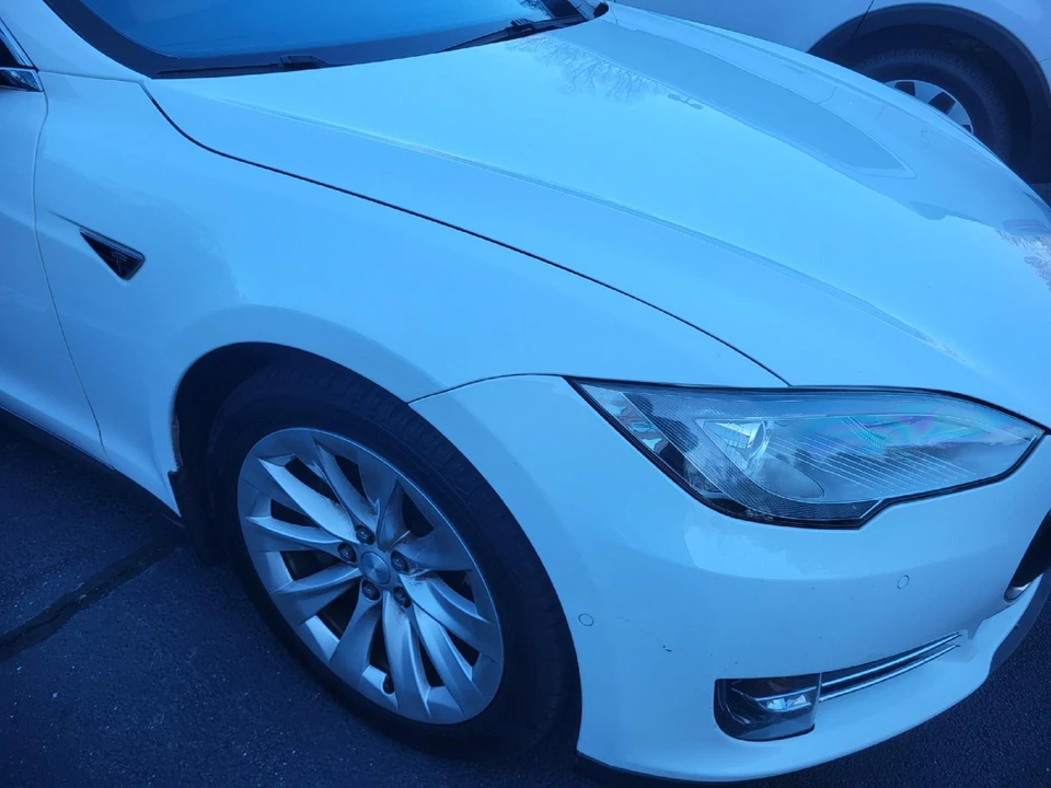 2015 Tesla Model S - Image 20 of 31