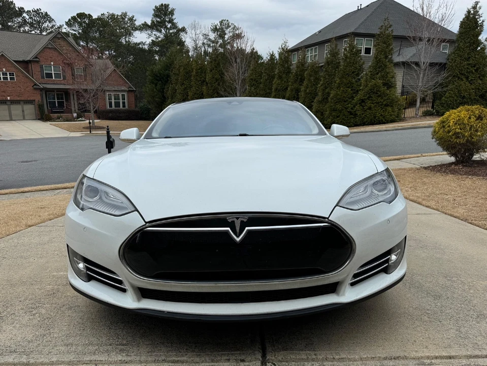 2015 Tesla Model S - Image 6 of 31