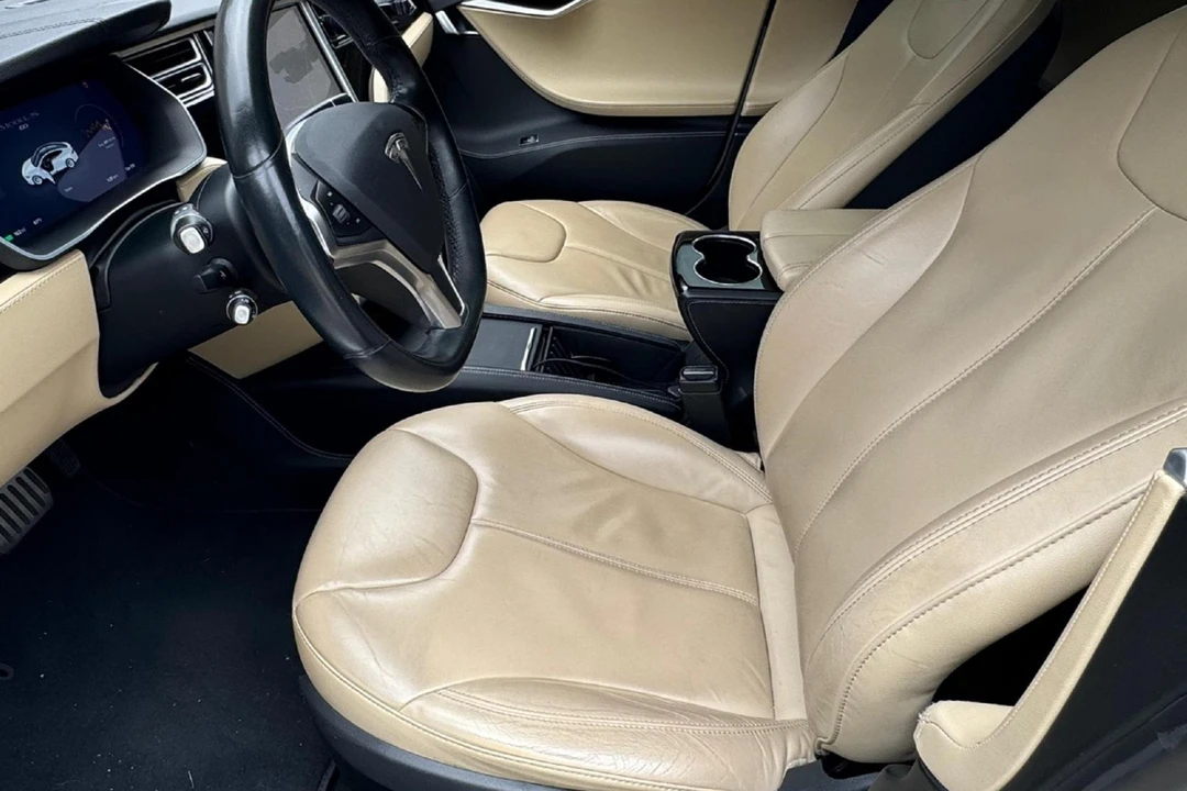 2015 Tesla Model S - Image 30 of 31