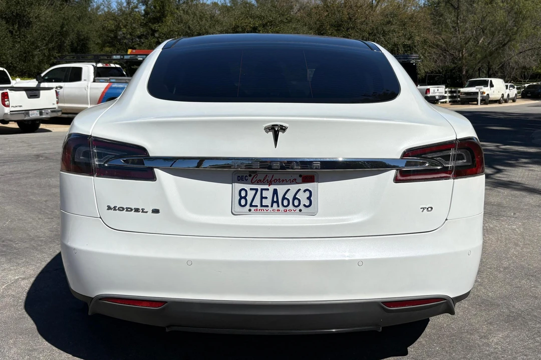 2015 Tesla Model S - Image 5 of 31