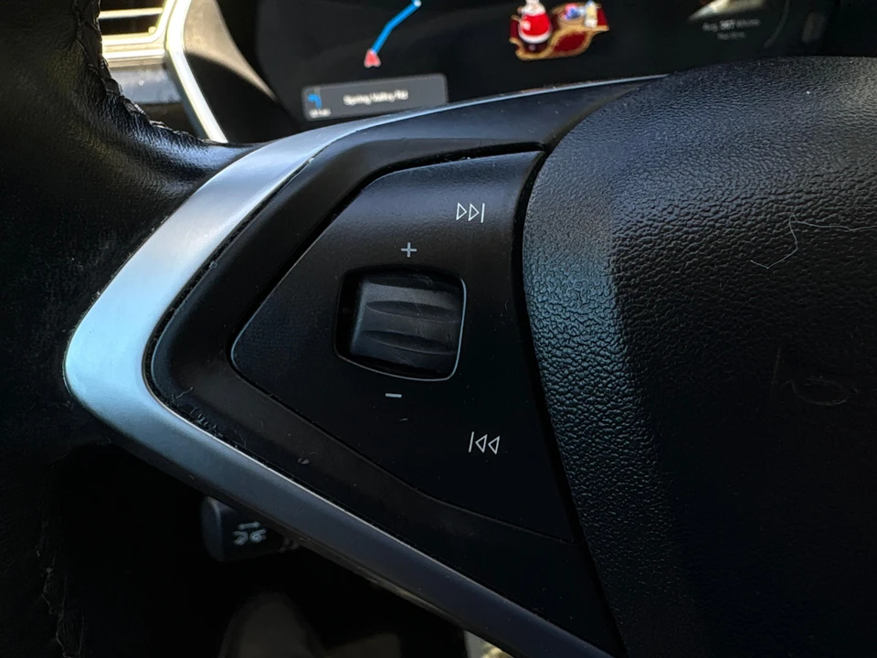 2015 Tesla Model S - Image 30 of 31