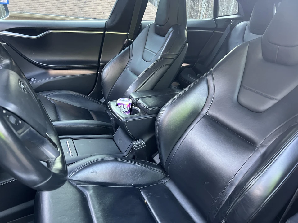 2015 Tesla Model S - Image 28 of 31