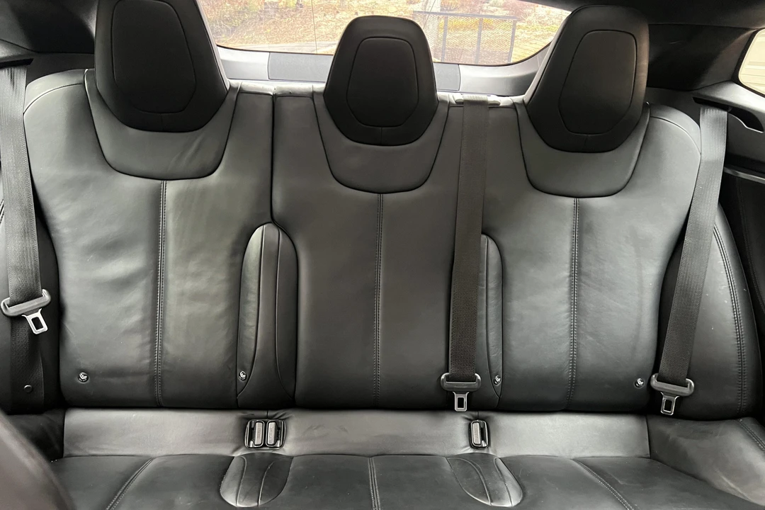 2015 Tesla Model S - Image 26 of 31