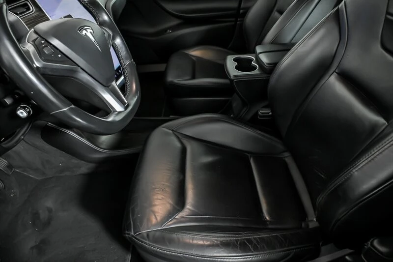 2015 Tesla Model S - Image 17 of 21