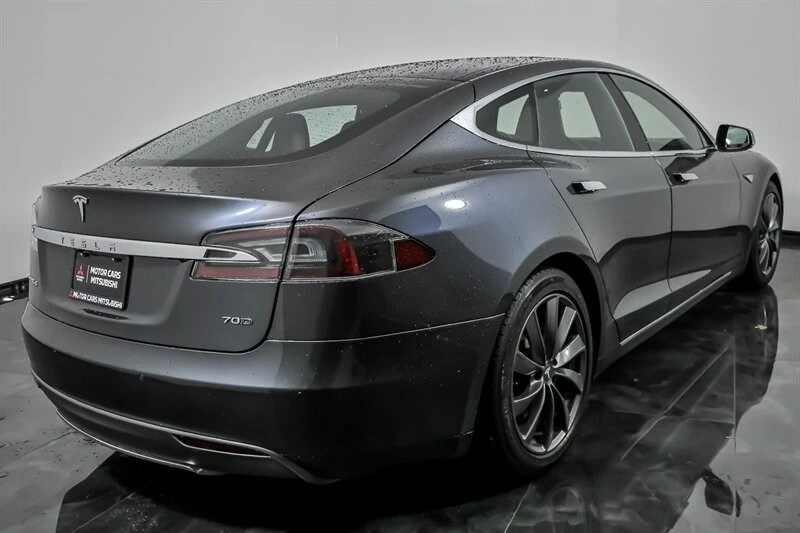 2015 Tesla Model S - Image 10 of 21