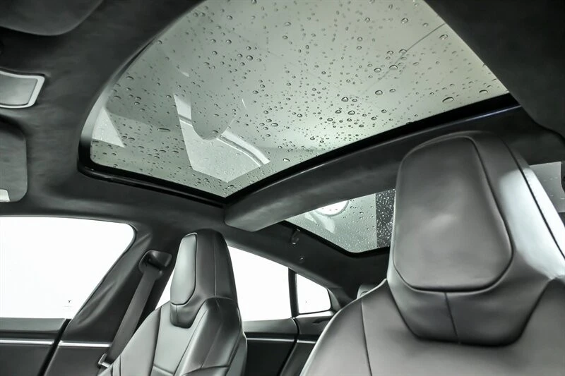2015 Tesla Model S - Image 19 of 21