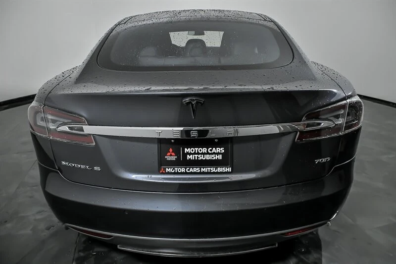 2015 Tesla Model S - Image 9 of 21