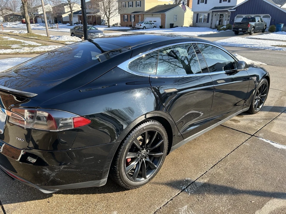 2015 Tesla Model S - Image 3 of 21