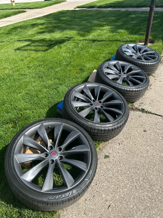 2015 Tesla Model S - Image 12 of 21