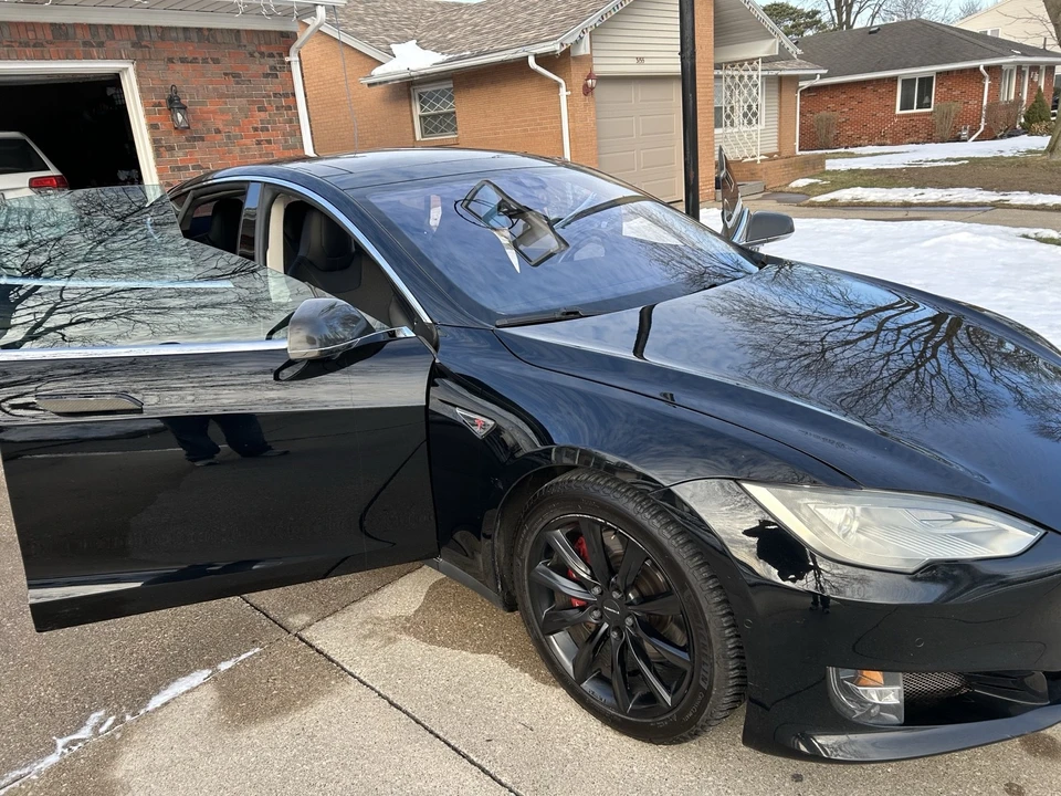 2015 Tesla Model S - Image 6 of 21