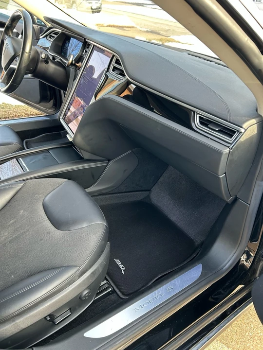 2015 Tesla Model S - Image 18 of 21