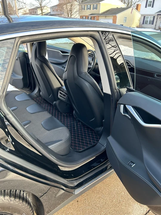 2015 Tesla Model S - Image 19 of 21