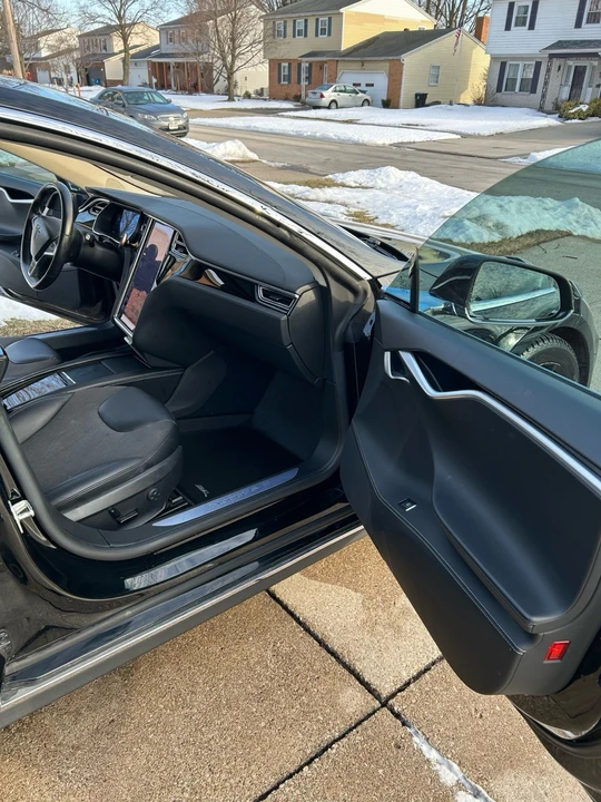 2015 Tesla Model S - Image 20 of 21